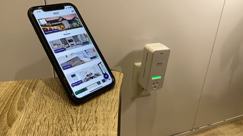 Connect each device via Bluetooth.